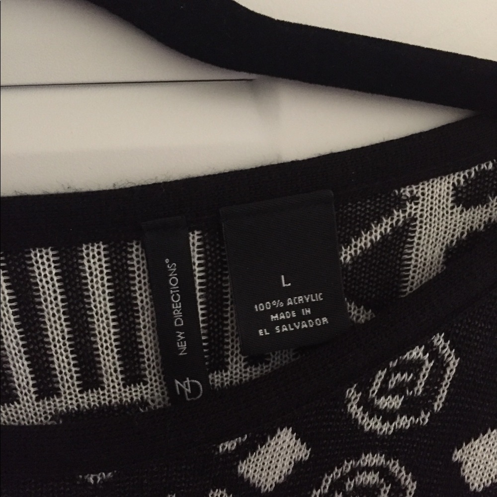 Patterned Sweater - Picture 5 of 5